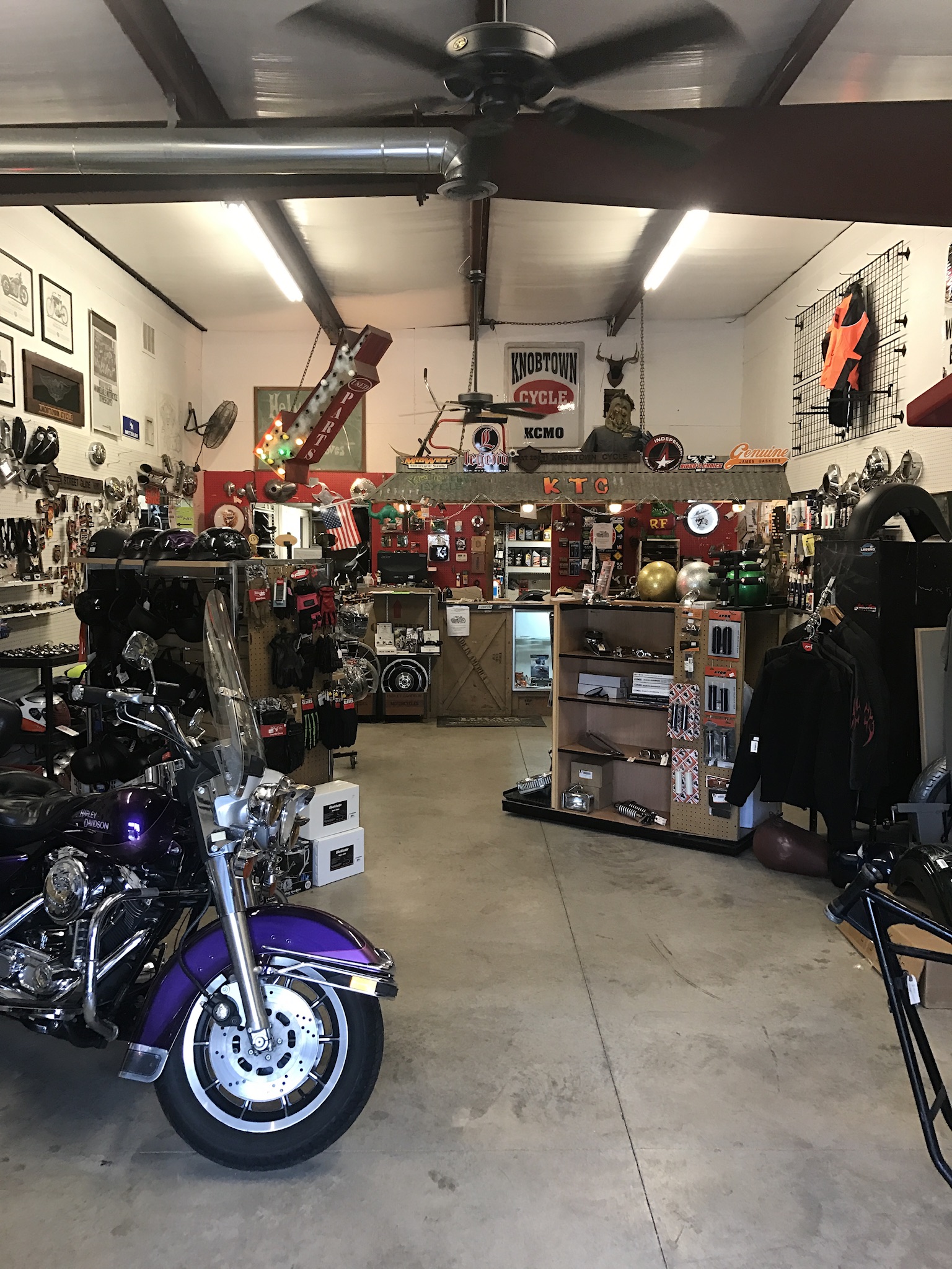 As Seen At Knobtown Gallery, As Seen At Knobtown Gallery