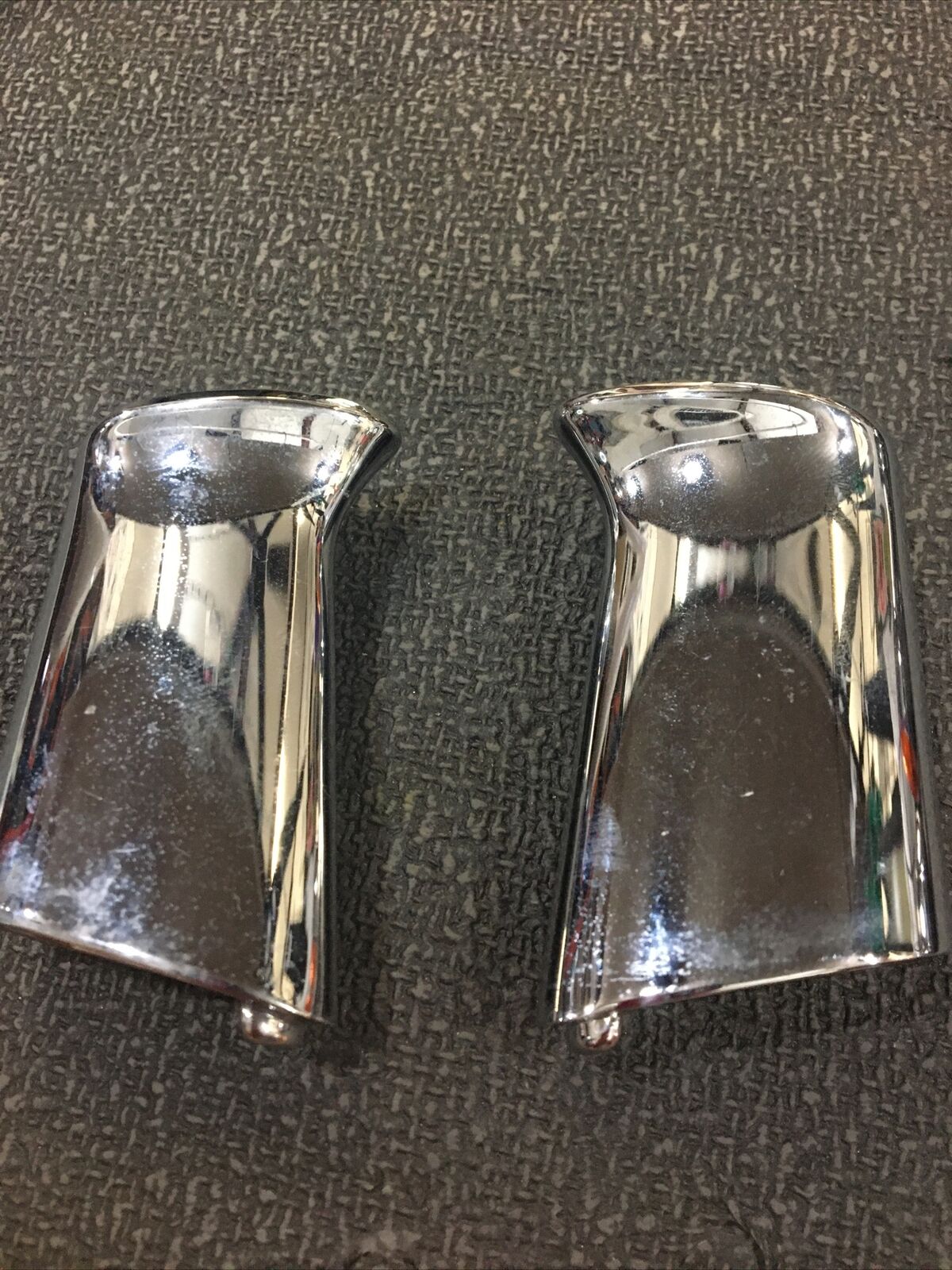 Harley Davidson OEM rear turn signal stand offs #68480-02