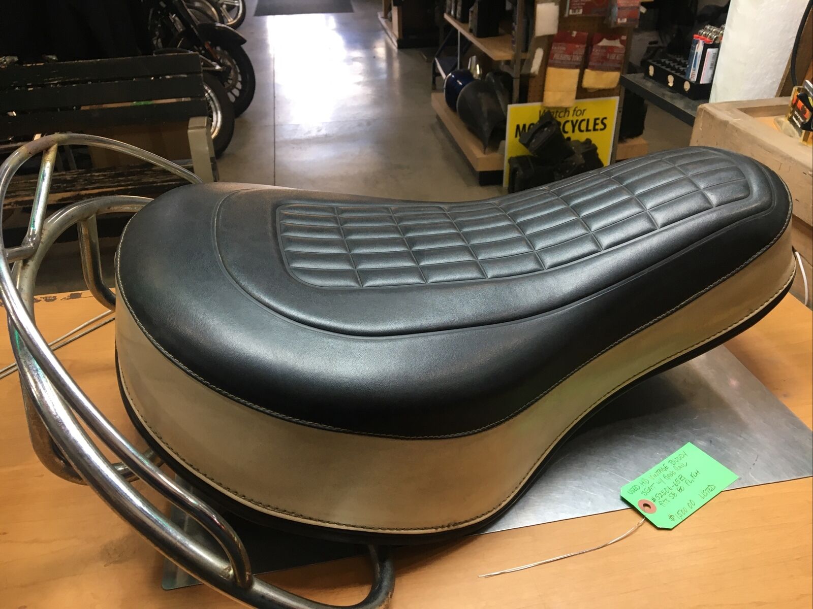 Used Stock Seats, Revamp Your Harley Davidson with Authentic OEM Used Stock Seats &#8211; Worldwide Shipping!