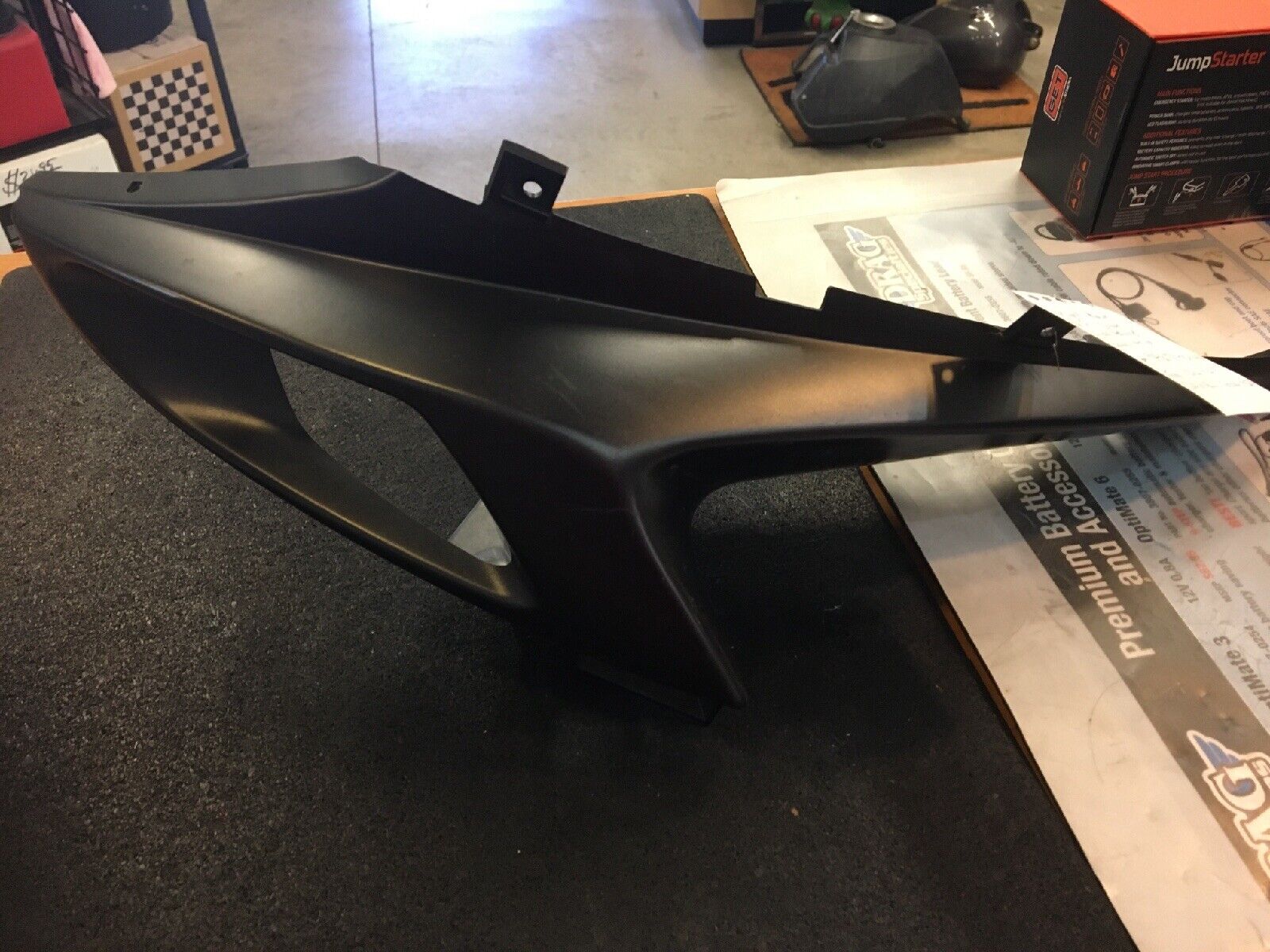 Suzuki Right Side Fairing Cowl Trim #94671-01H0