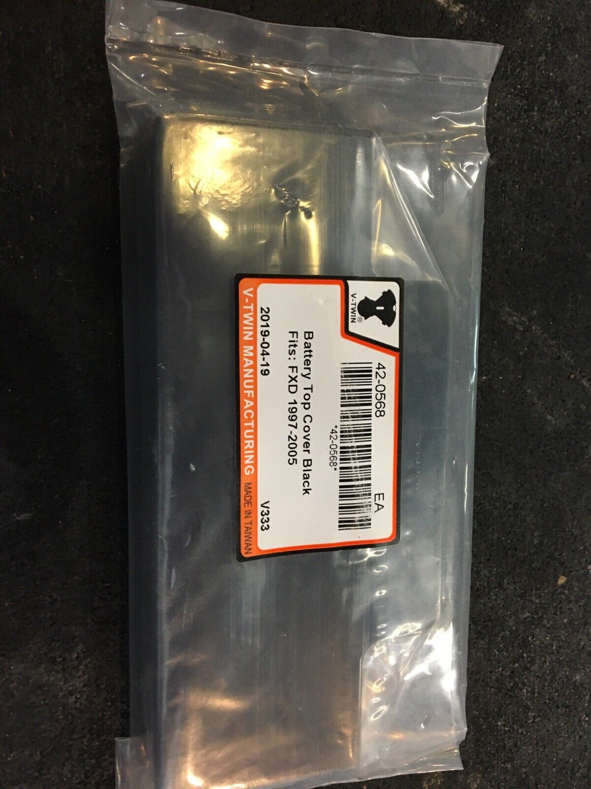 V-Twin Battery Top Cover Black #42-0568