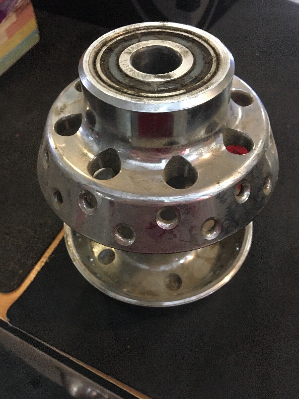 Harley Davidson OEM Chrome 40-spoke Front Hub #43672-00