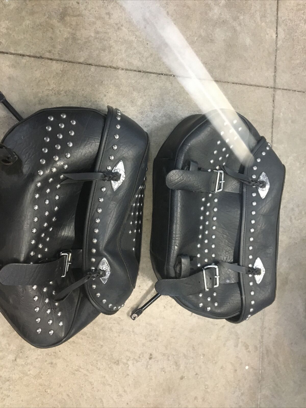 Harley Davidson OEM FLSTC LH/RH saddlebags #90476-09/90477-09