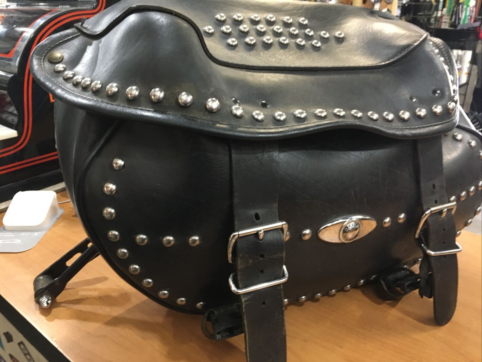 Harley Davidson OEM LH/RH saddlebags #90476-QUA/90477-QUA