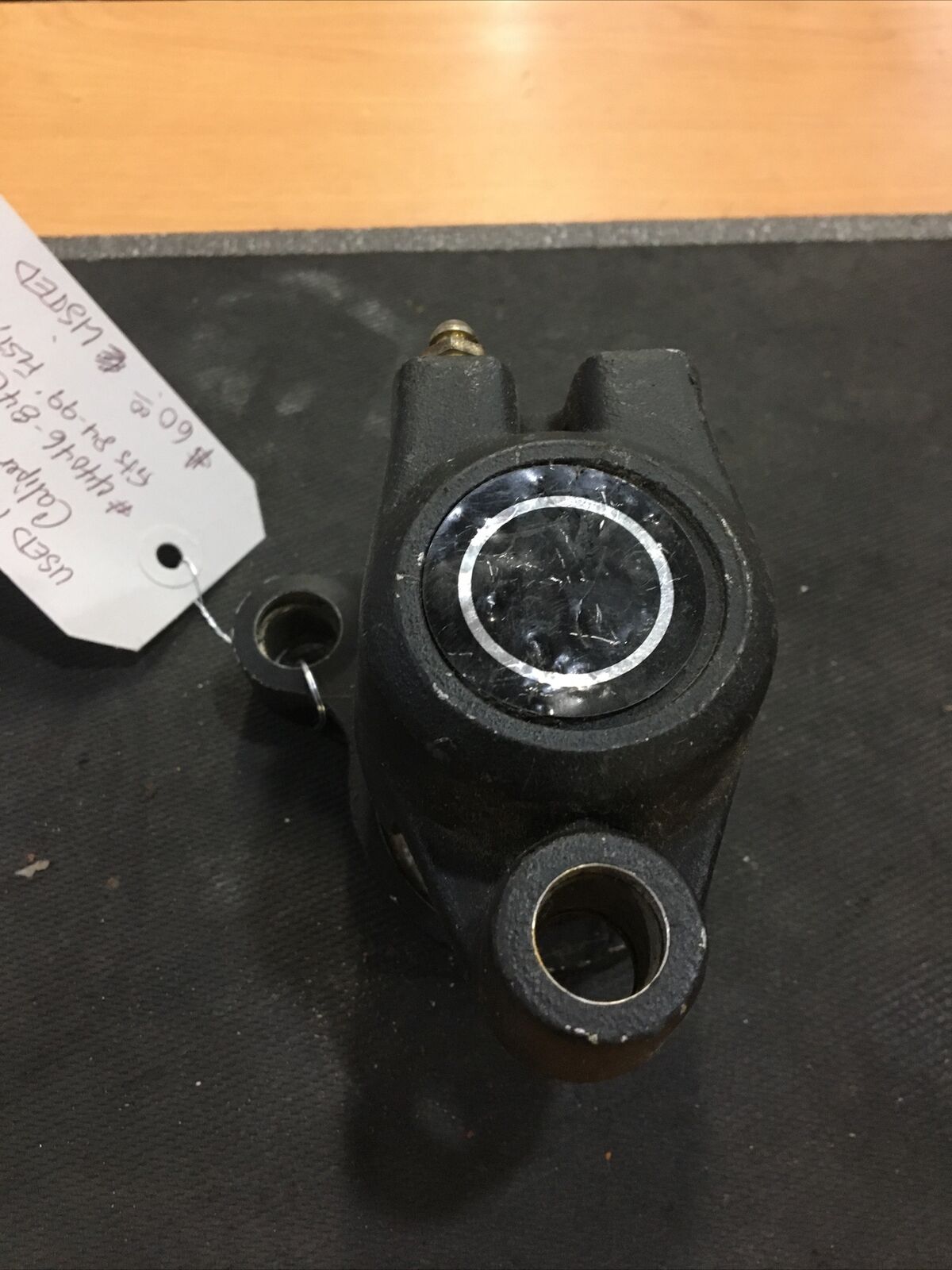 Harley Davidson OEM Lh front brake caliper #44046-84C