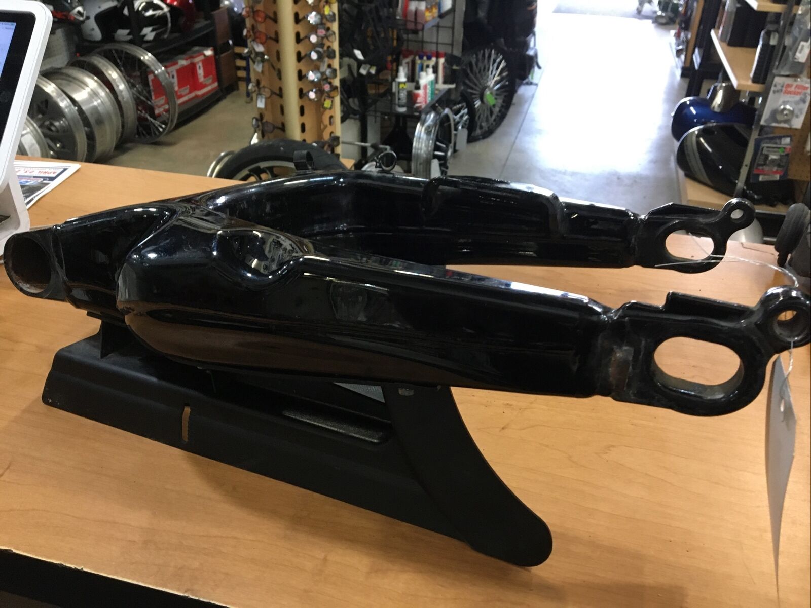 Harley Davidson OEM Rear swingarm #45470-09