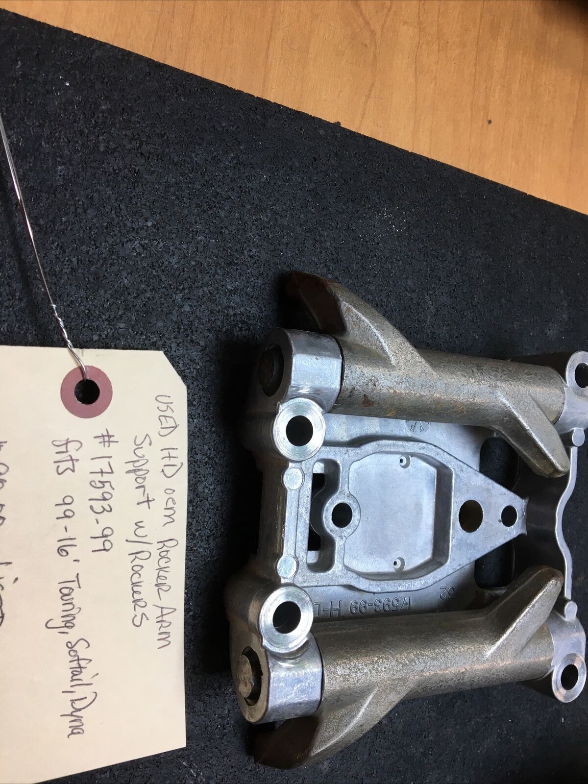 Harley Davidson oem Rocker Arm Support With Rockers #17593-99