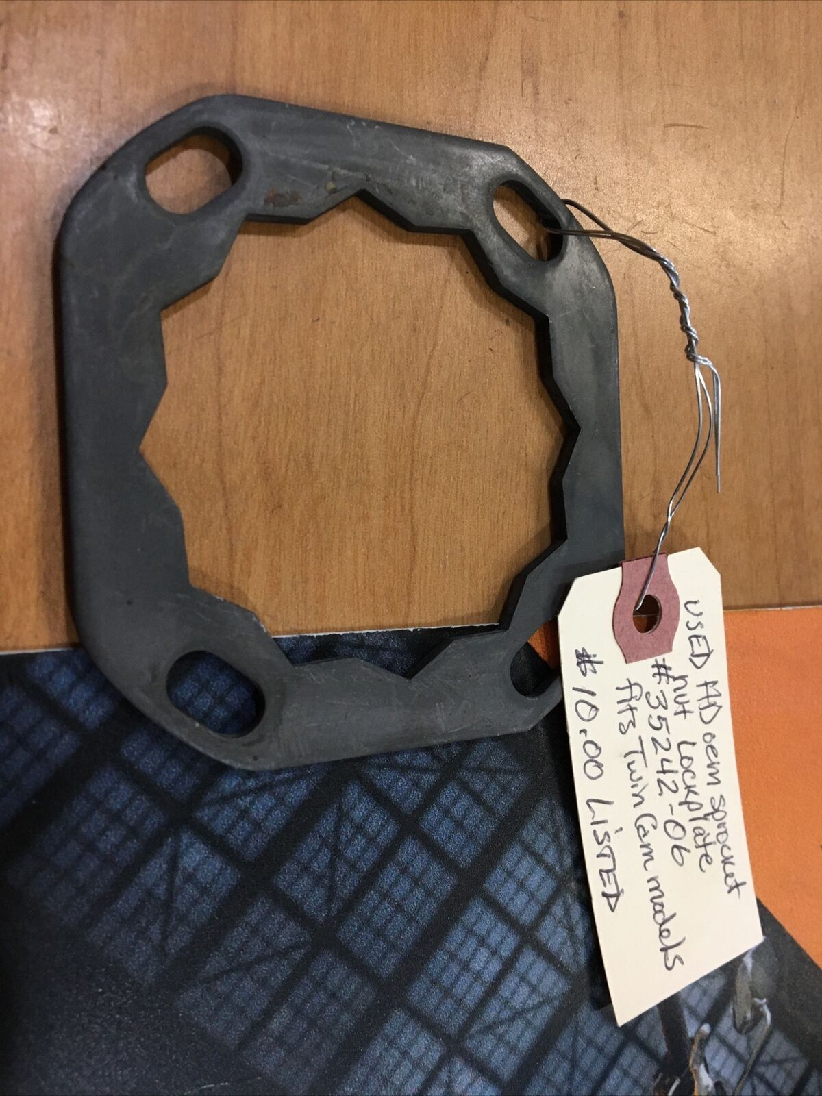 Harley Davidson oem sprocket nut lockplate #35242-06