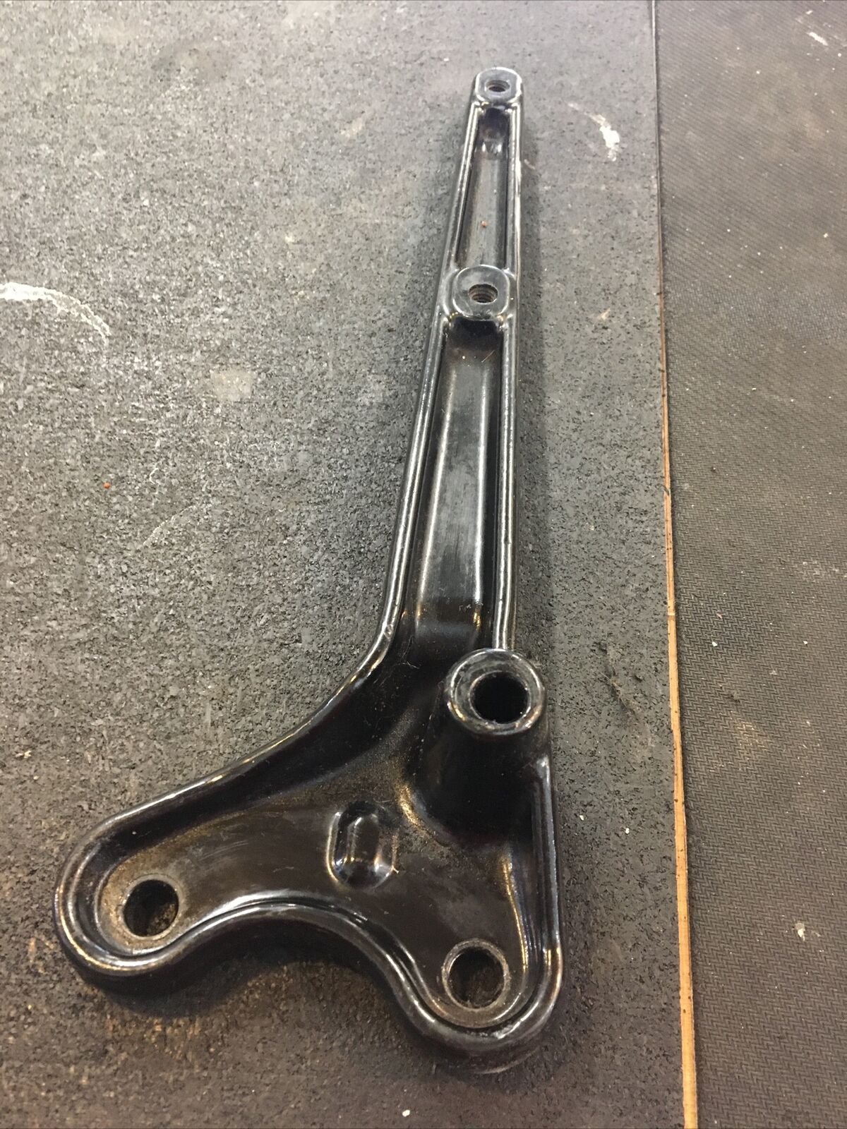 Harley Davidson OEM Muffler Support #65436-00