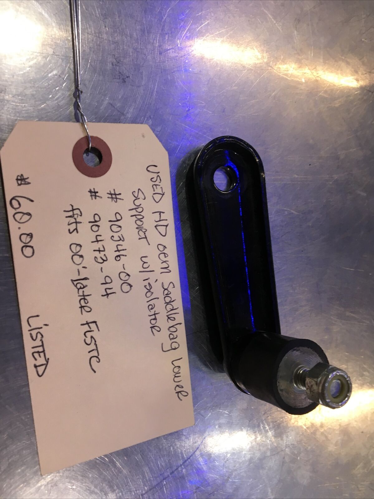 Harley Davidson oem Saddlebag Lower Support W/isolator #90346-00/90473-94