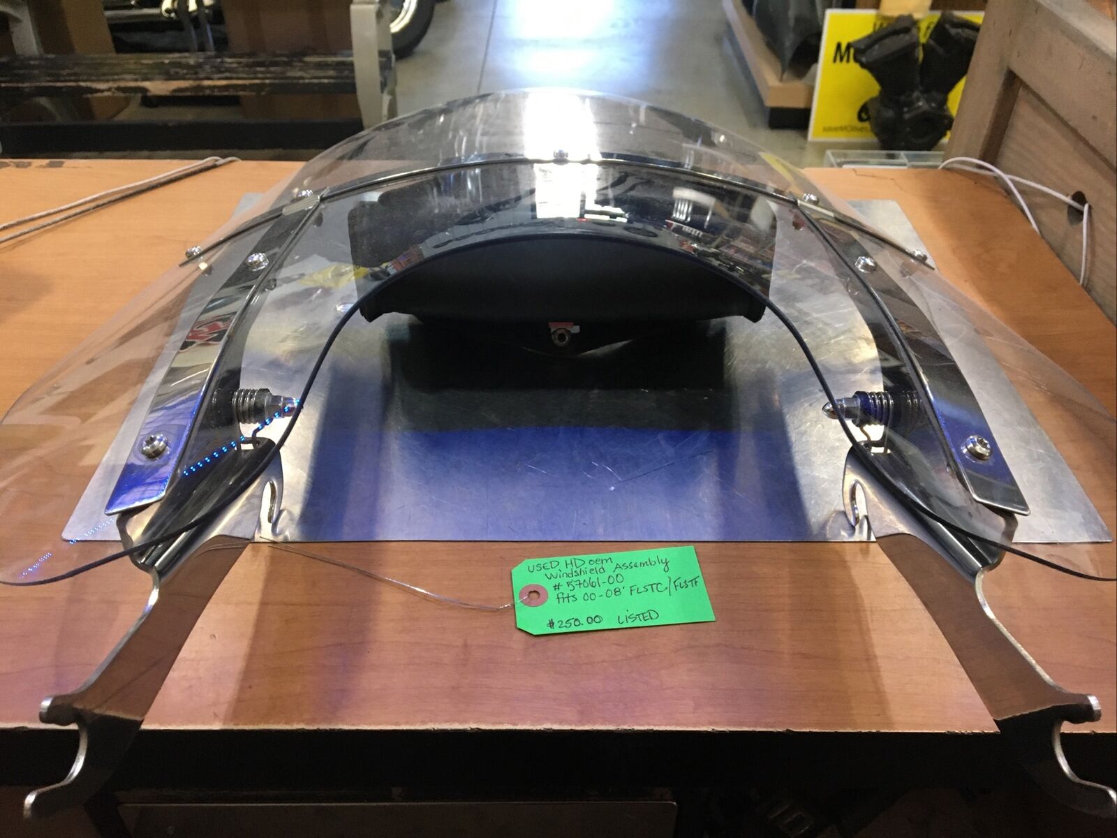 Harley Davidson oem Windshield Assembly #57061-00