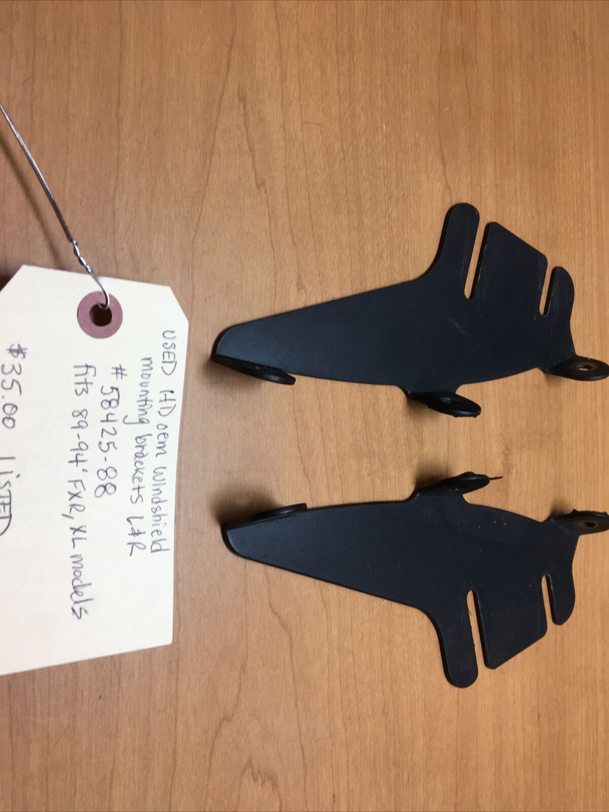 Harley Davidson oem Windshield Mounting Brackets L&R #58425-88