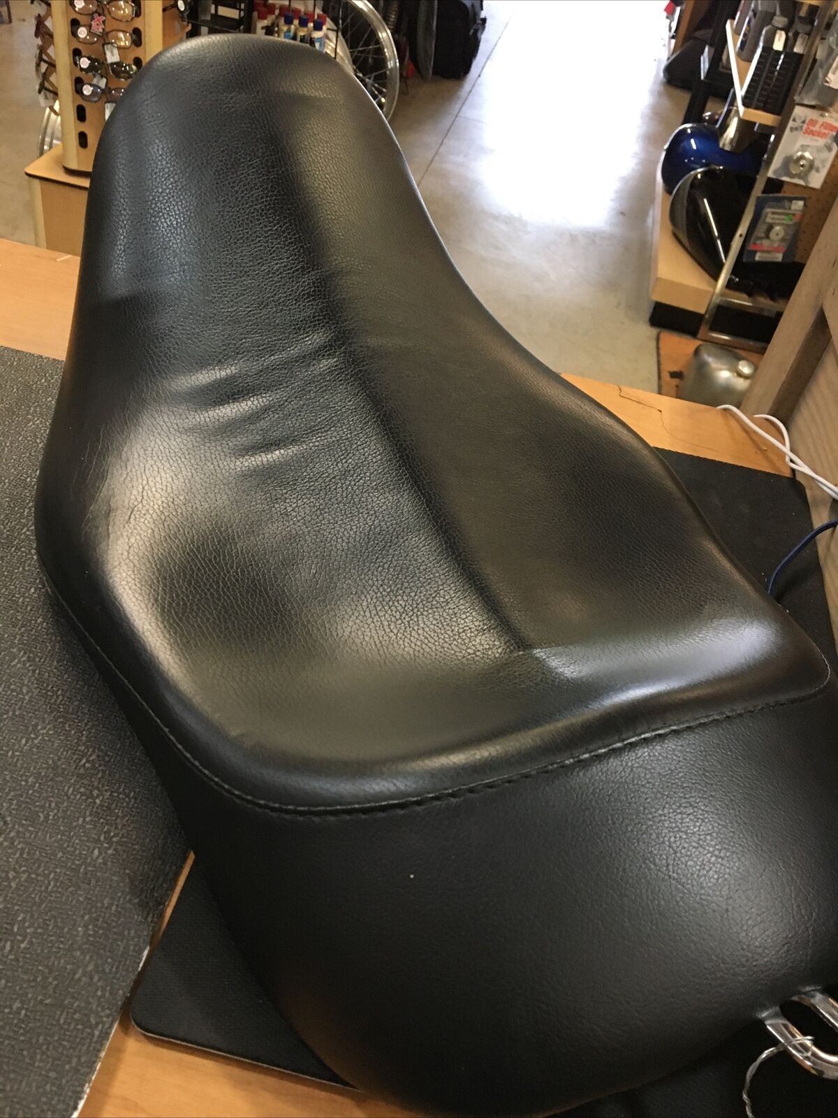 Danny Gray buttcrack solo seat #0801-0208