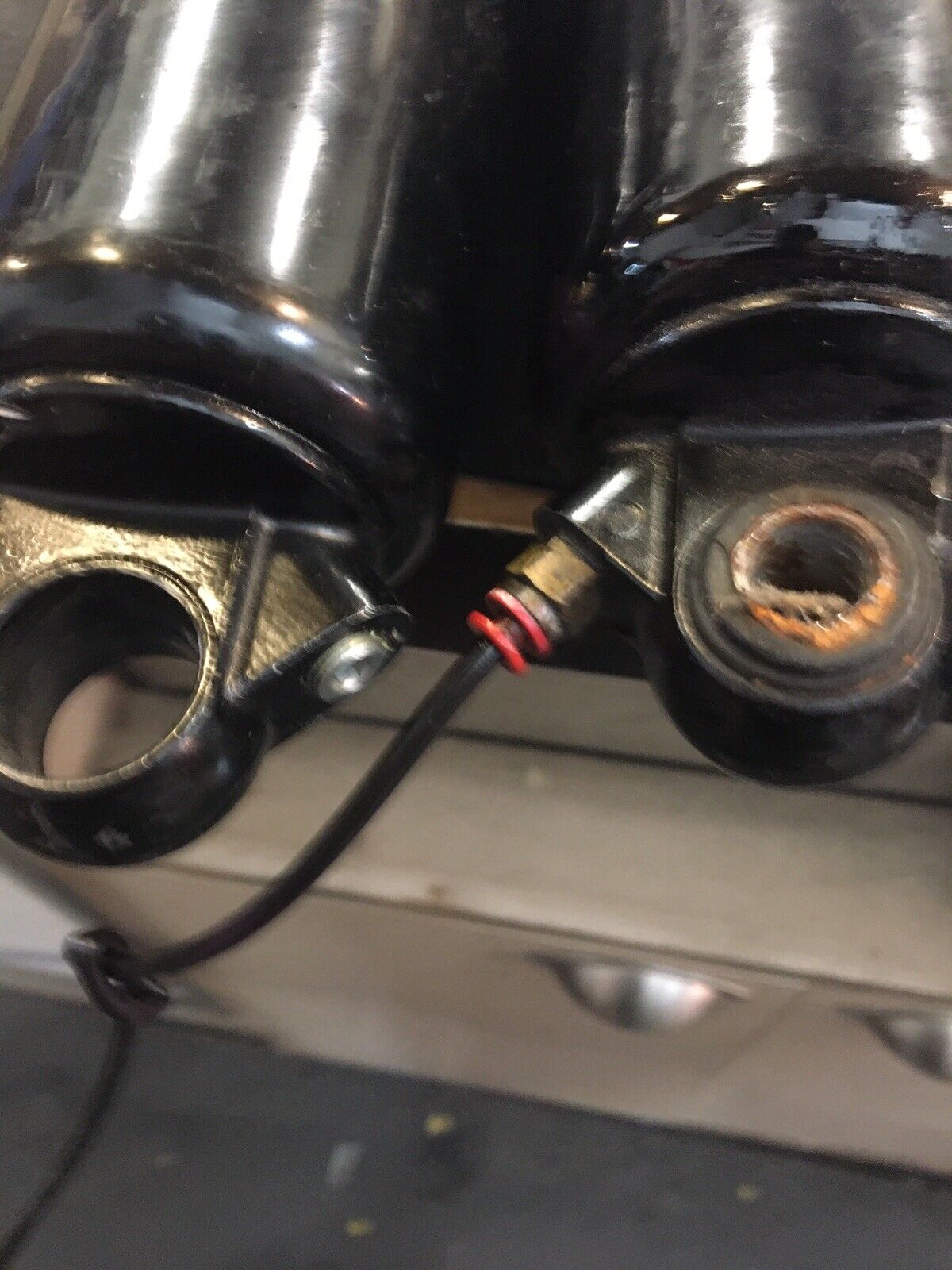 Harley Davidson OEM Rear Shocks Air #54565-09