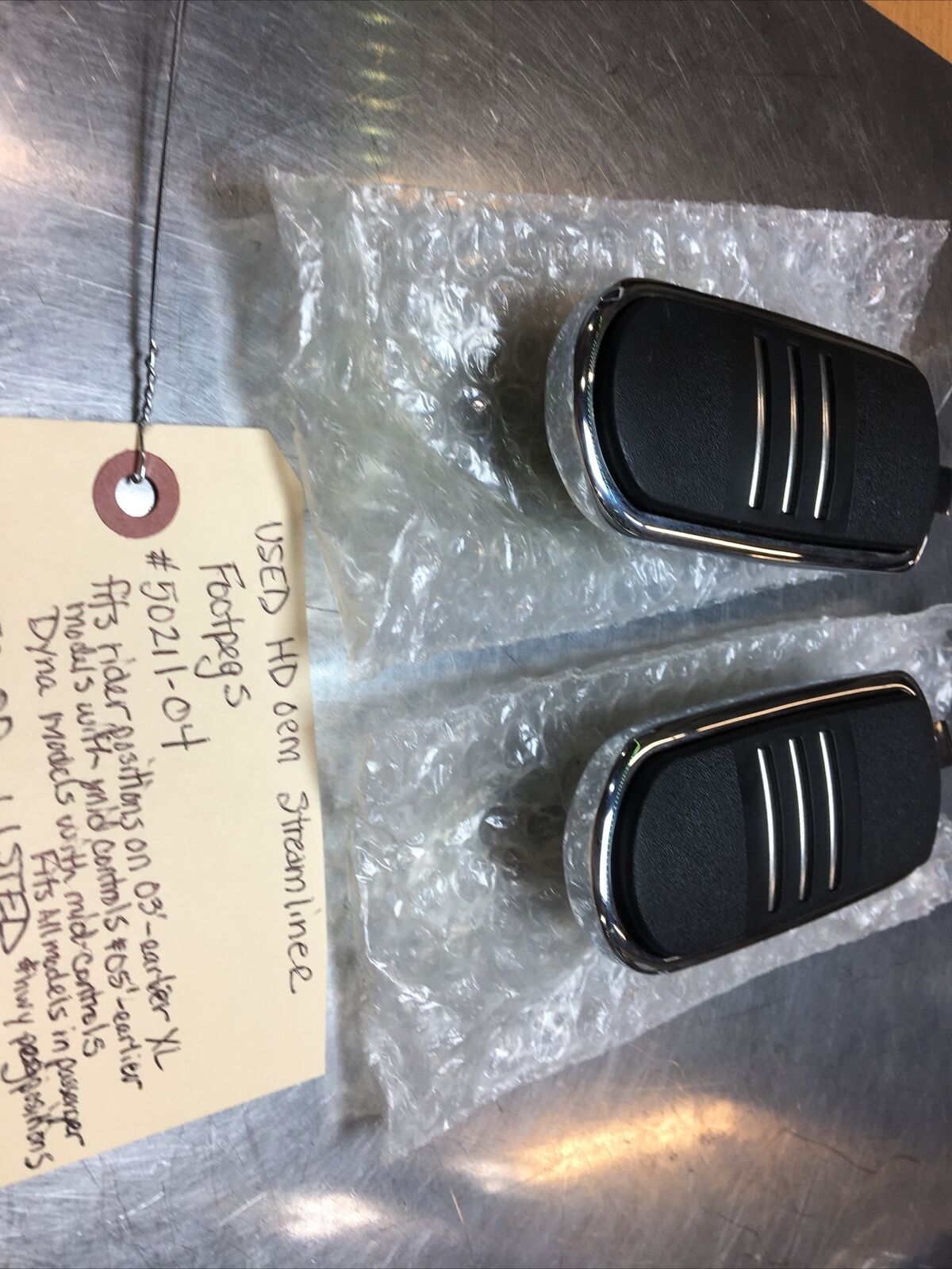 Harley Davidson OEM Streamliner Footpegs #50211-04