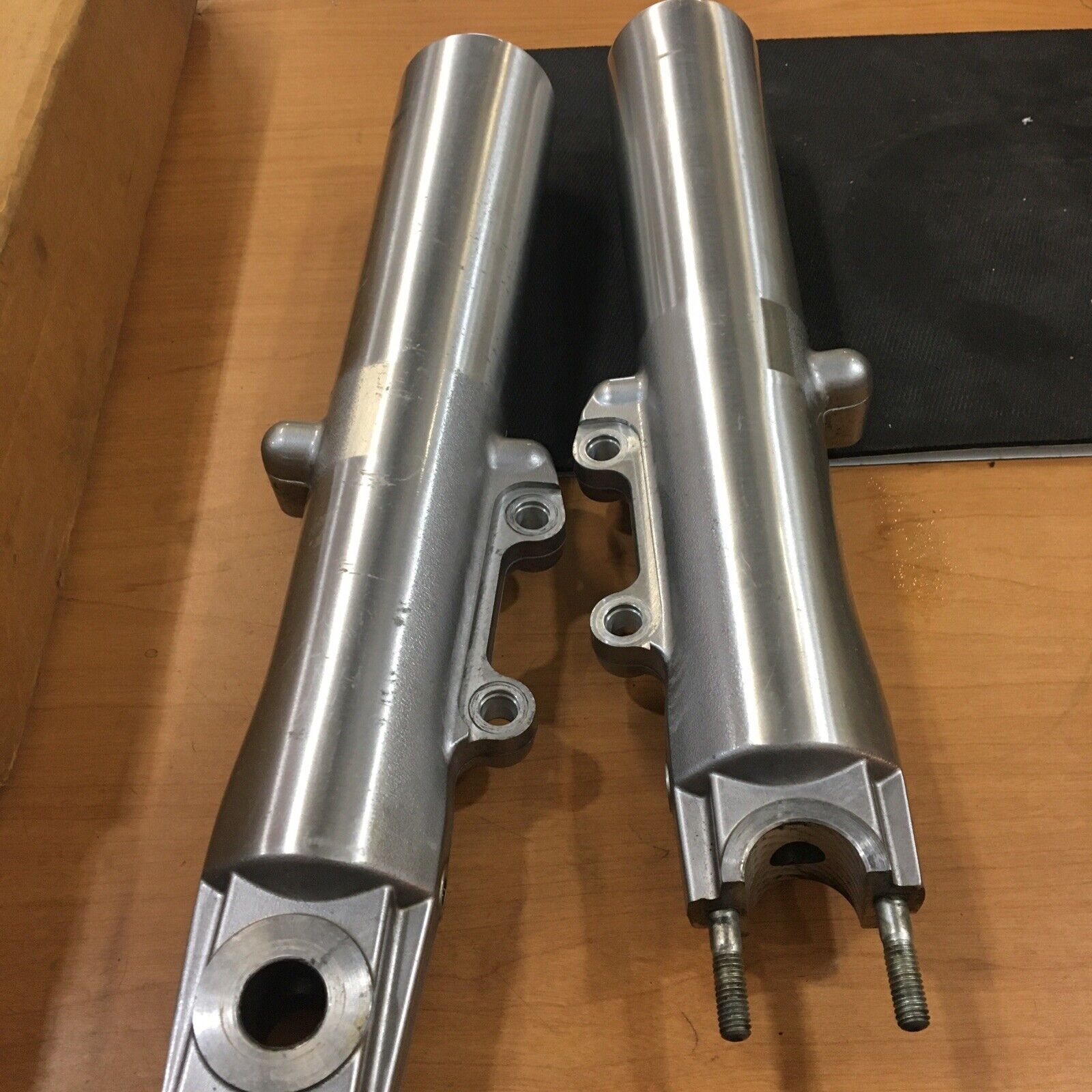 Harley Davidson OEM lower fork legs #46502-09/46495-09