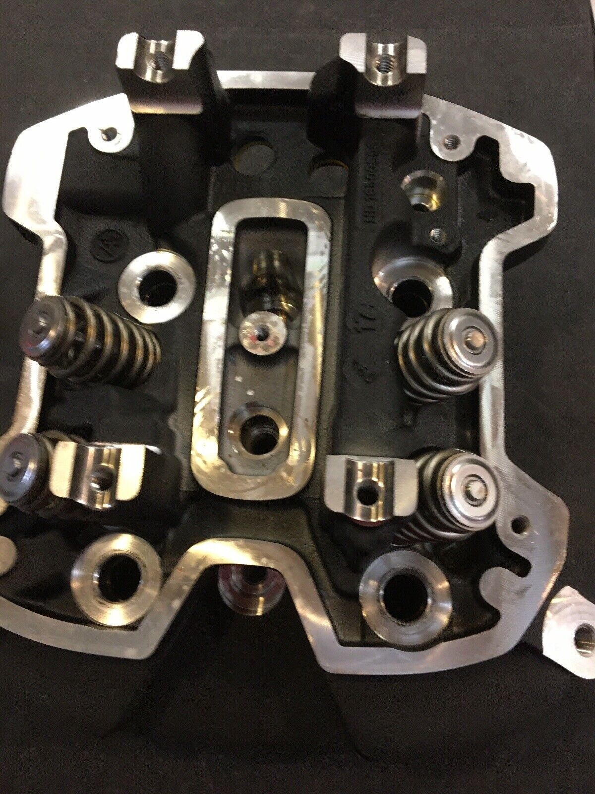 Harley Davidson Screamin Eagle Cylinder Heads Milwaukee 8 #16500500/16500490