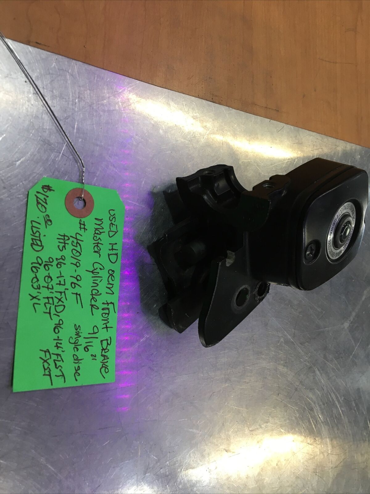 Harley Davidson oem Front Brake Master Cylinder 9/16” #45019-96F