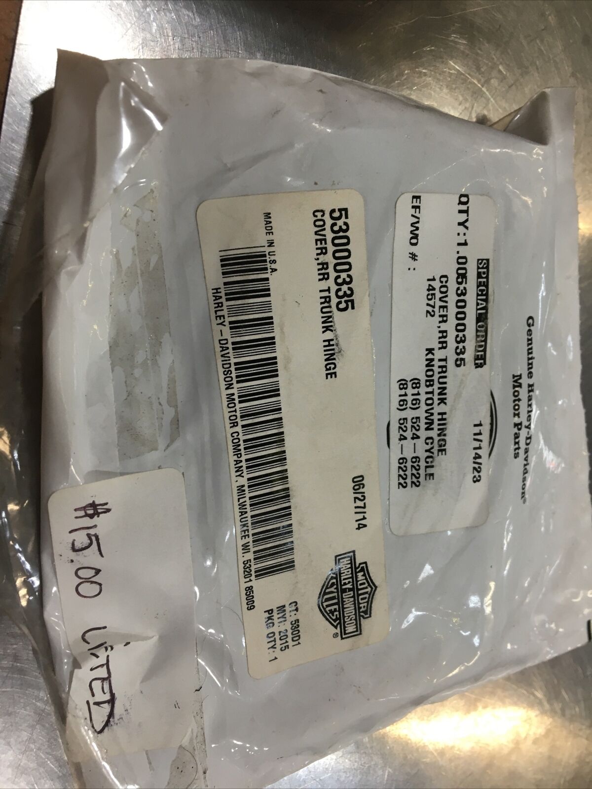 Harley Davidson oem Rear Trunk Hinge Cover #53000335