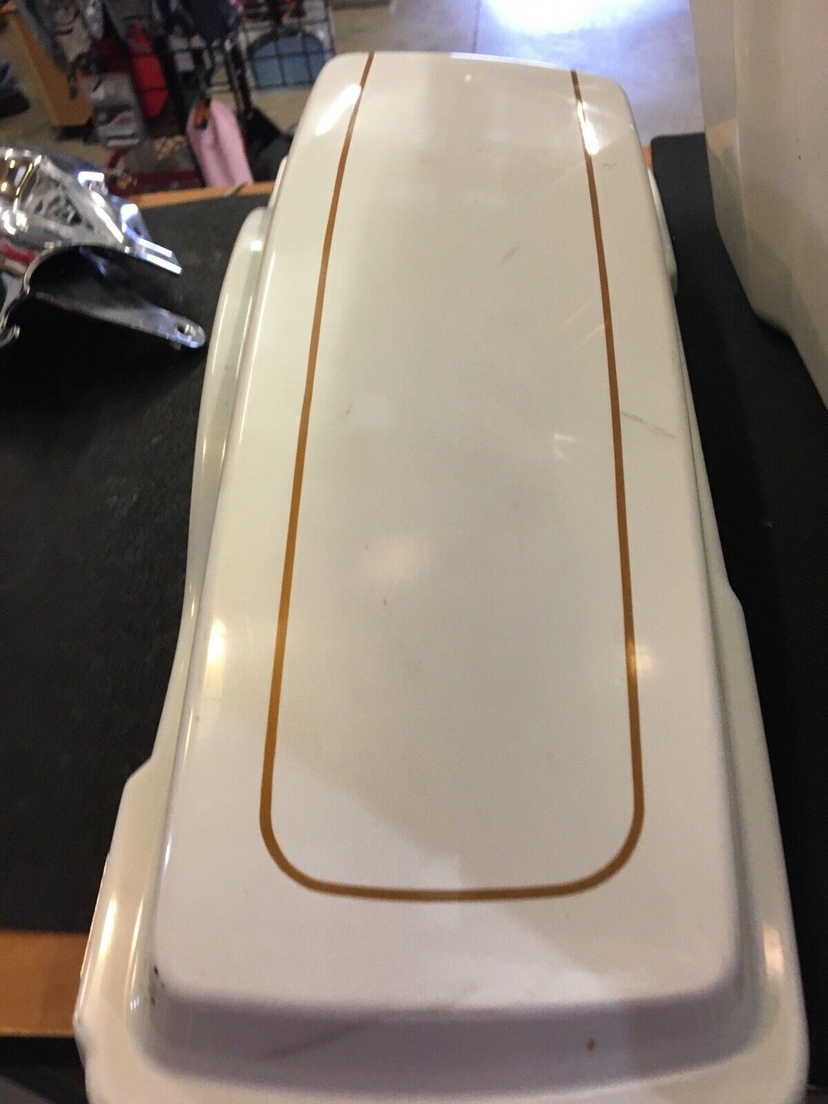 Harley Davidson OEM RH Saddlebag Bottom & Lid #90868-07CGX