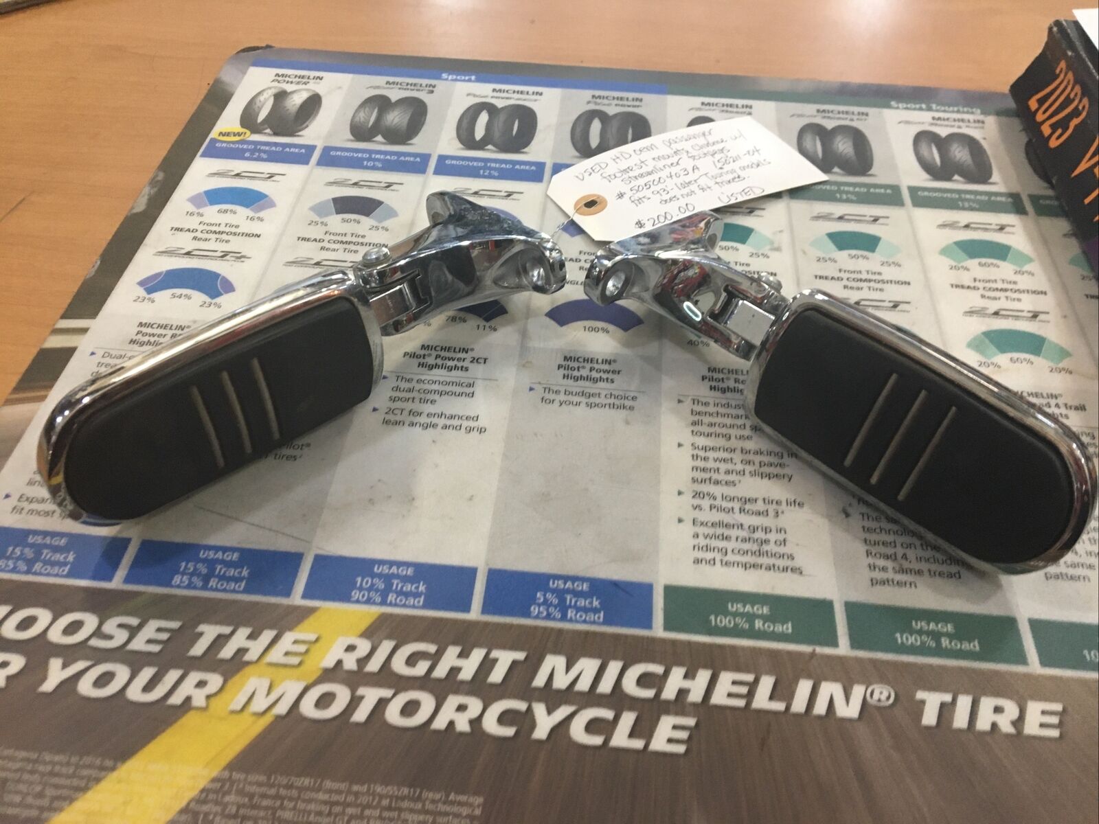 Harley Davidson Oem Passenger Footrest Mounts Chrome With Pegs #50500403A