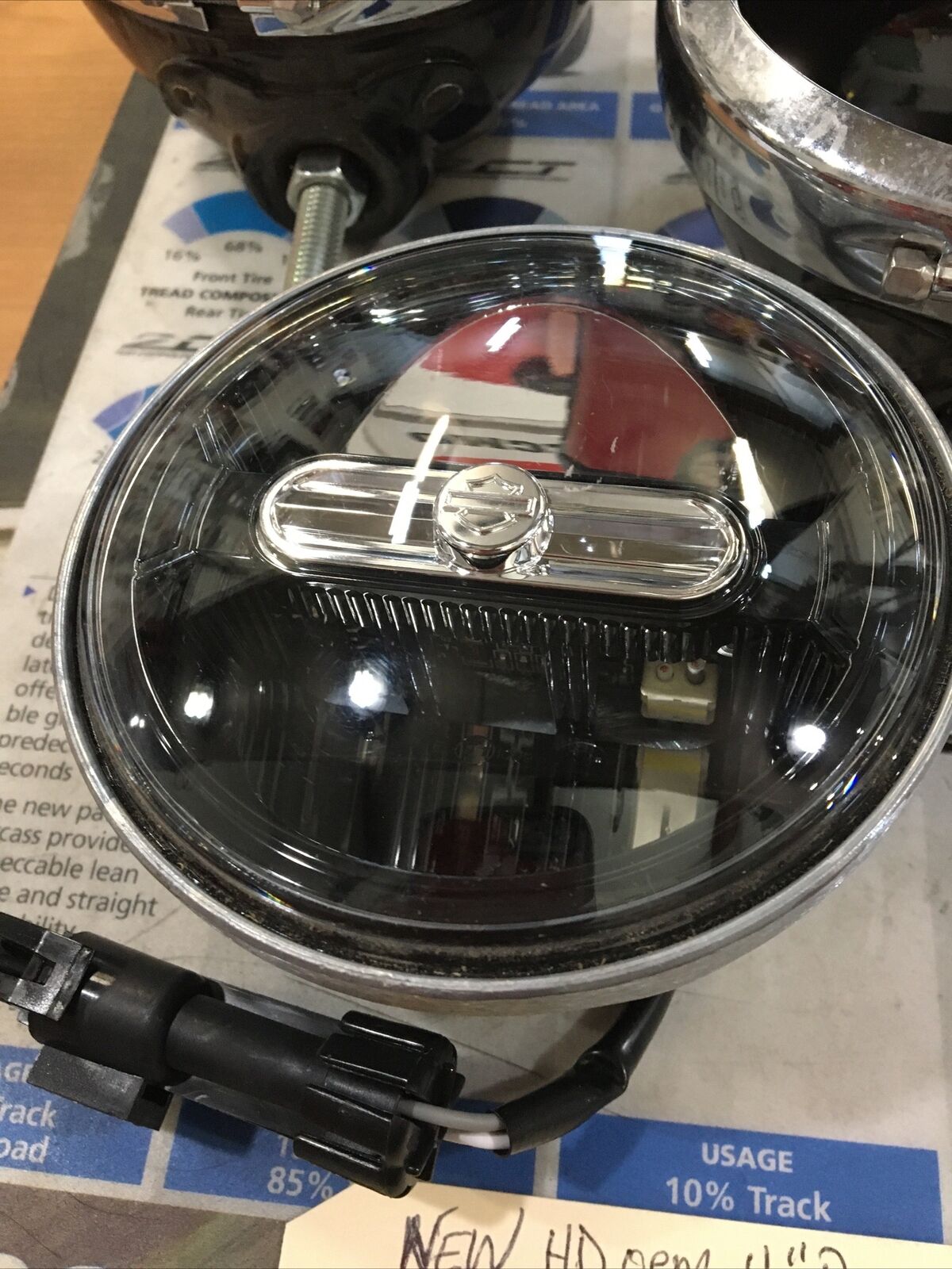 Harley Davidson oem 4” Daymaker Signature Reflector LED Aux Lamps #68000239