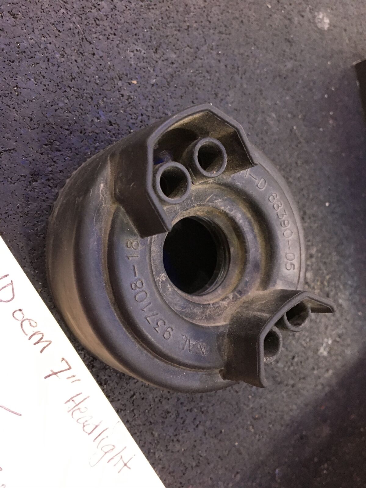 Harley Davidson oem 7” Headlight Bulb Boot #68390-05