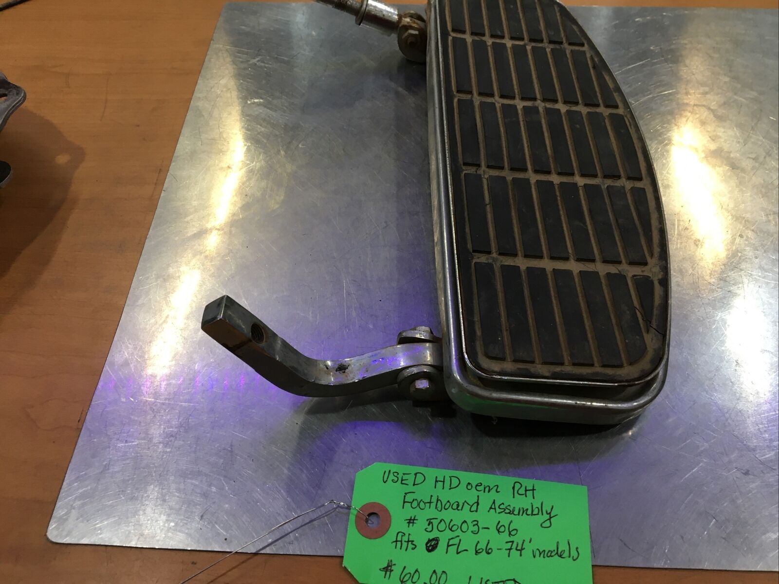 Harley Davidson oem RH Footboard Assembly #50603-66