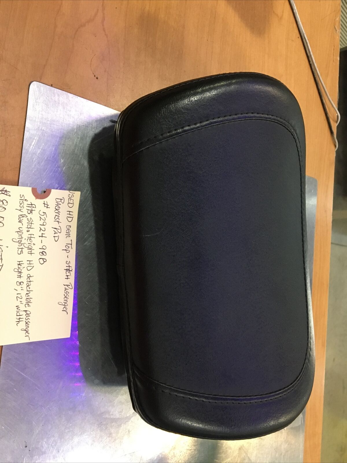 Harley Davidson oem Top-Stitch Passenger Backrest Pad #52924-98B