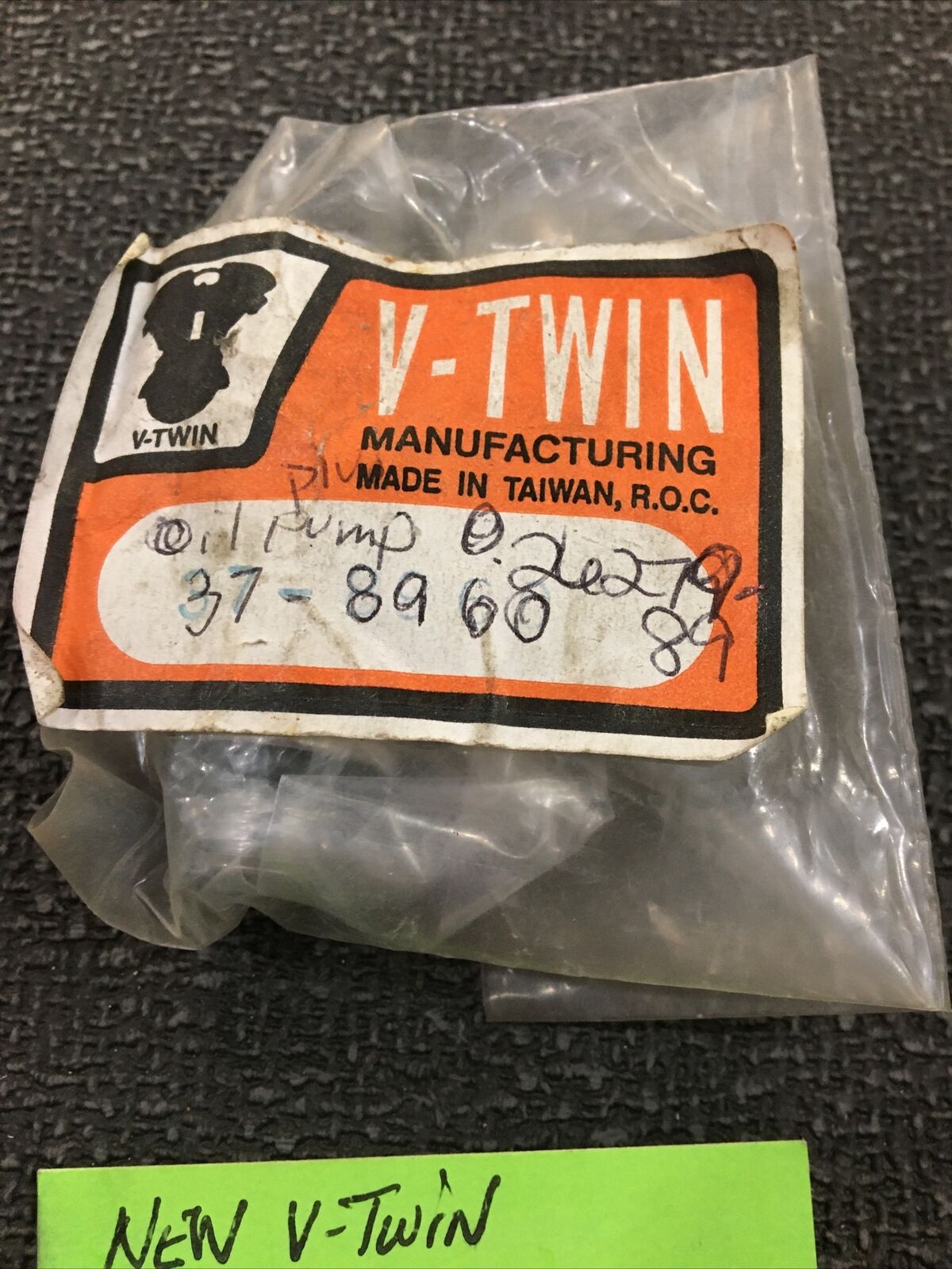 V-Twin oil pump plug chrome acorn #37-8960