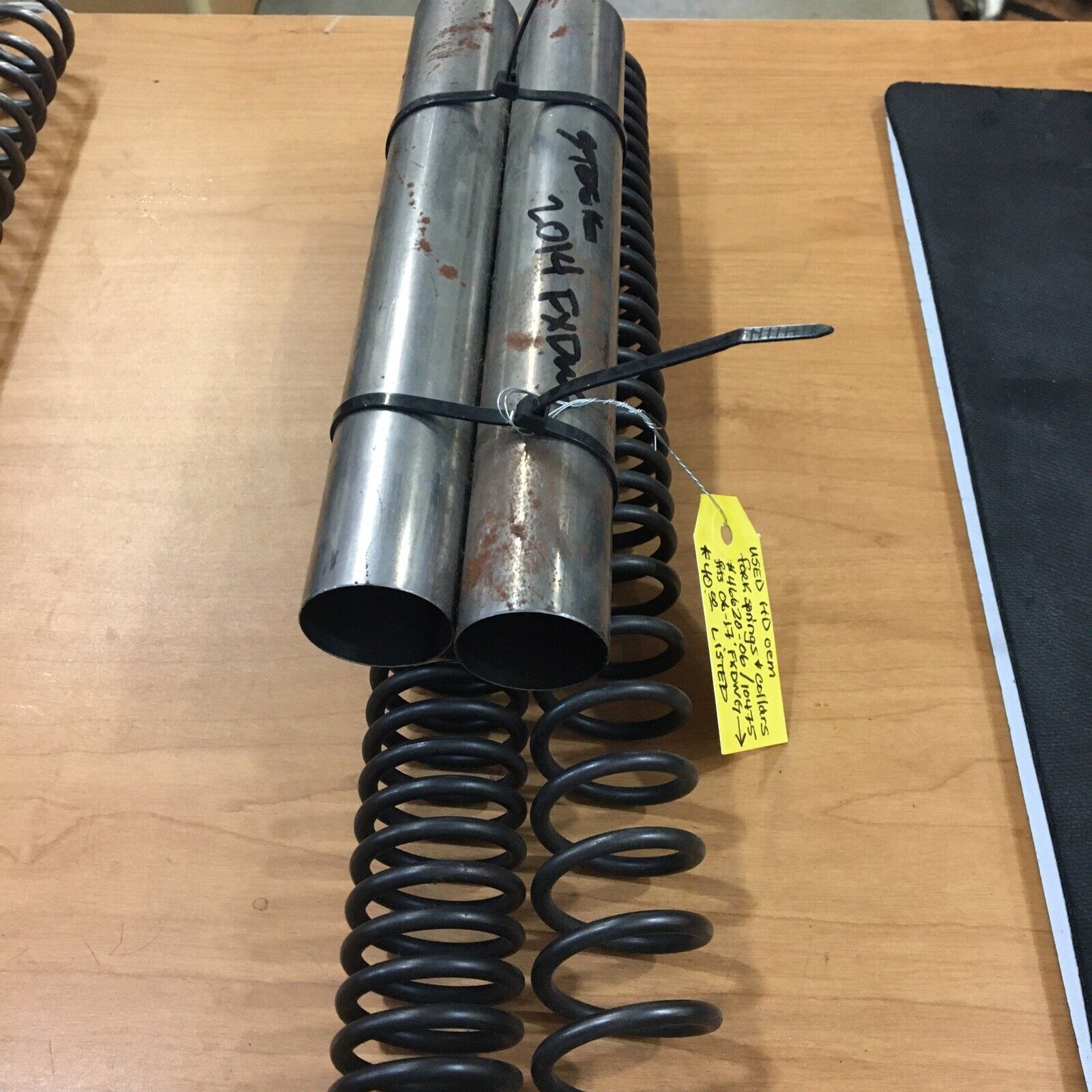 Harley Davidson OEM Fork Springs and Collars #46620-06/10475