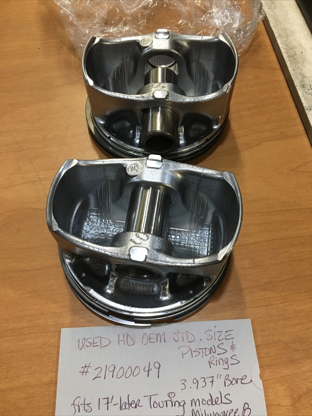 Harley Davidson OEM Std size pistons and rings #21900049