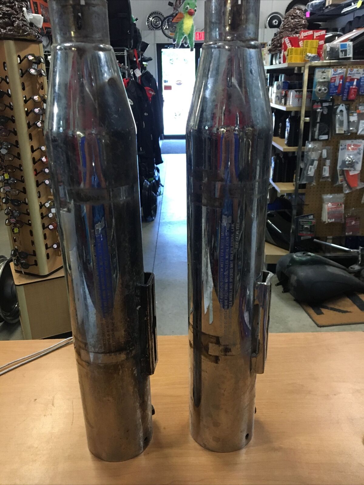 Harley Davidson OEM rear mufflers #64895-09