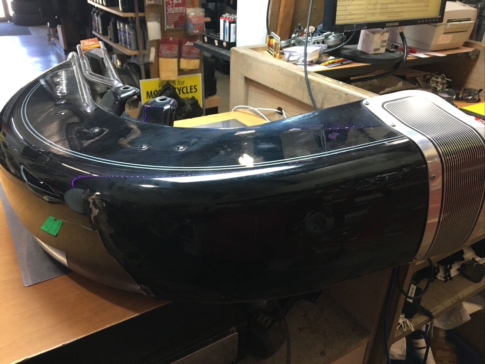 Harley Davidson oem Front Fender Vivid Black