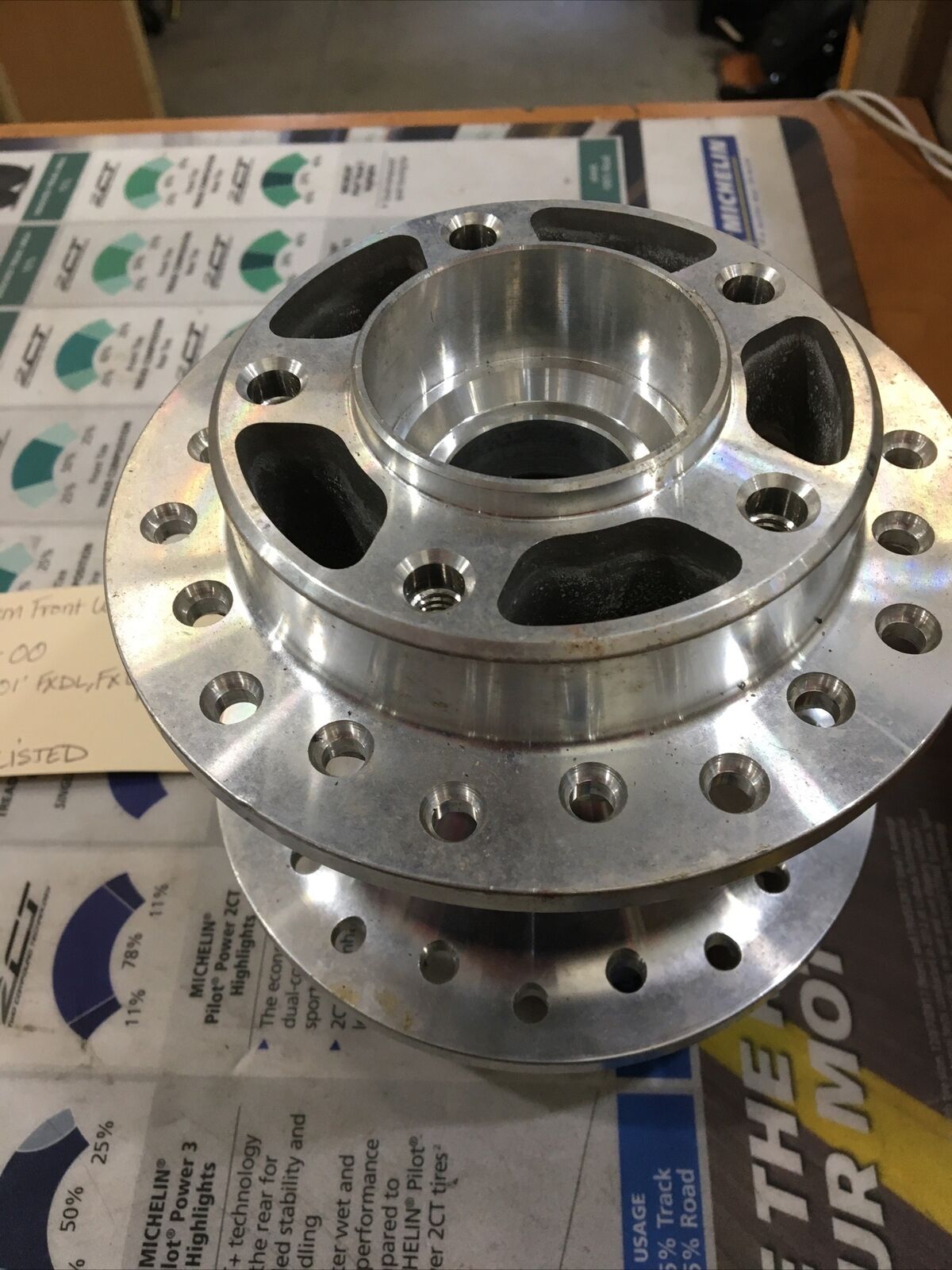 Harley Davidson oem Front Wheel Hub #43629-00