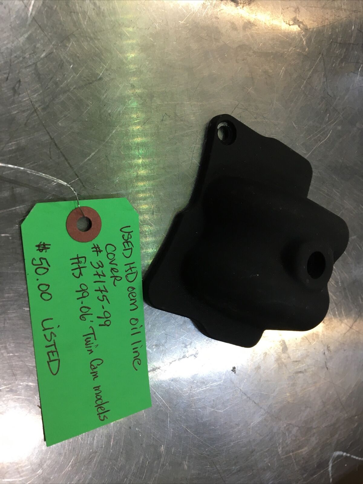 Harley Davidson oem Oil Line Cover #37175-99