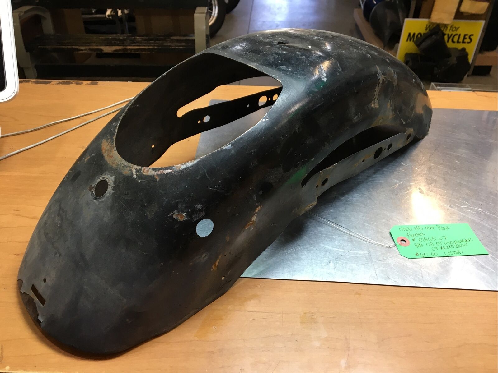 Harley Davidson oem Rear Fender #59865-07