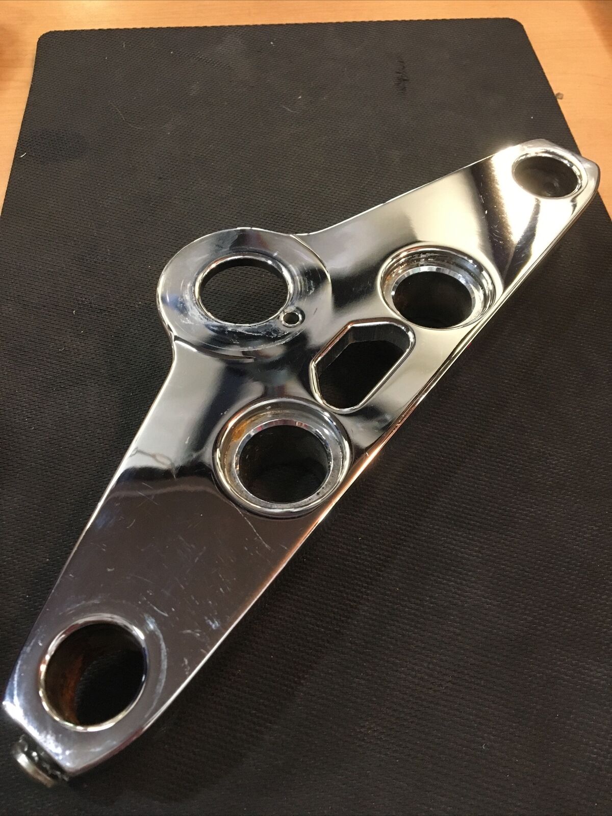 Harley Davidson OEM upper fork bracket #45672-80A