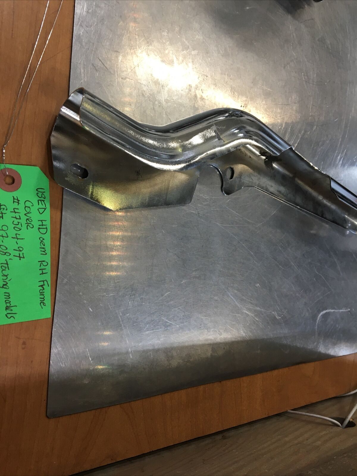 Harley Davidson oem RH Frame Cover #47504-97