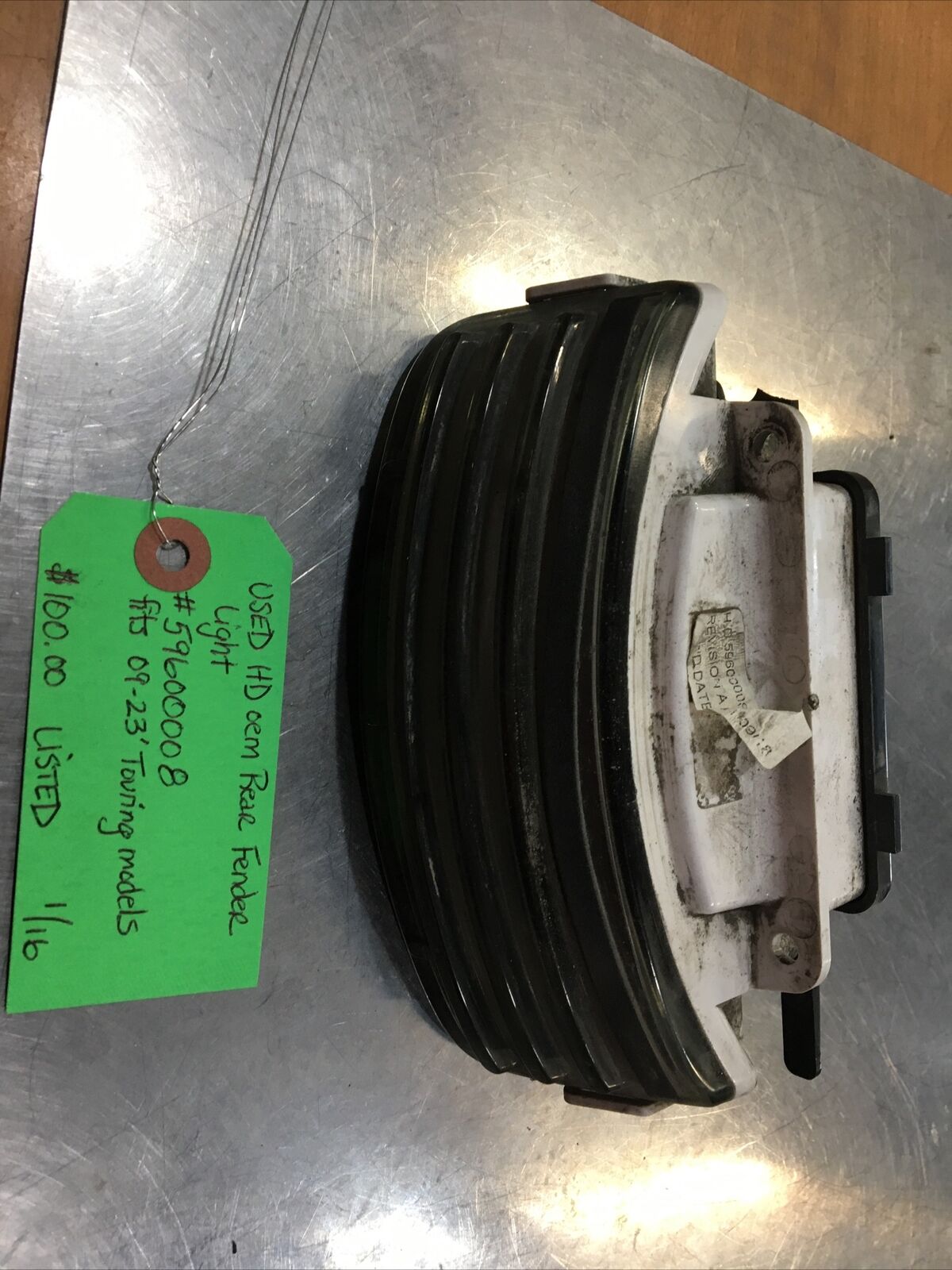 Harley Davidson oem Rear Fender Light #59600008