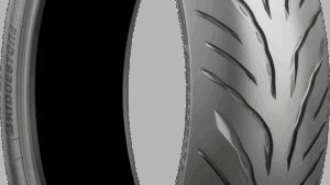 BRIDGESTONE Tire - Battlax Sport Touring T32 - Rear - 140/70ZR18 - 67V