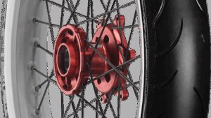 AVON Tire - Cobra Chrome AV91 - Front - 120/70-21 - Wide Whitewall - 68V