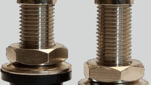 MOOSE OFFROAD Valve Stem - Push-In - Gold