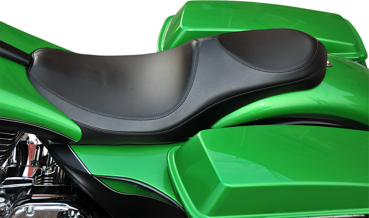 LE PERA Villain Seat - Smooth - Black - FL '08-'23