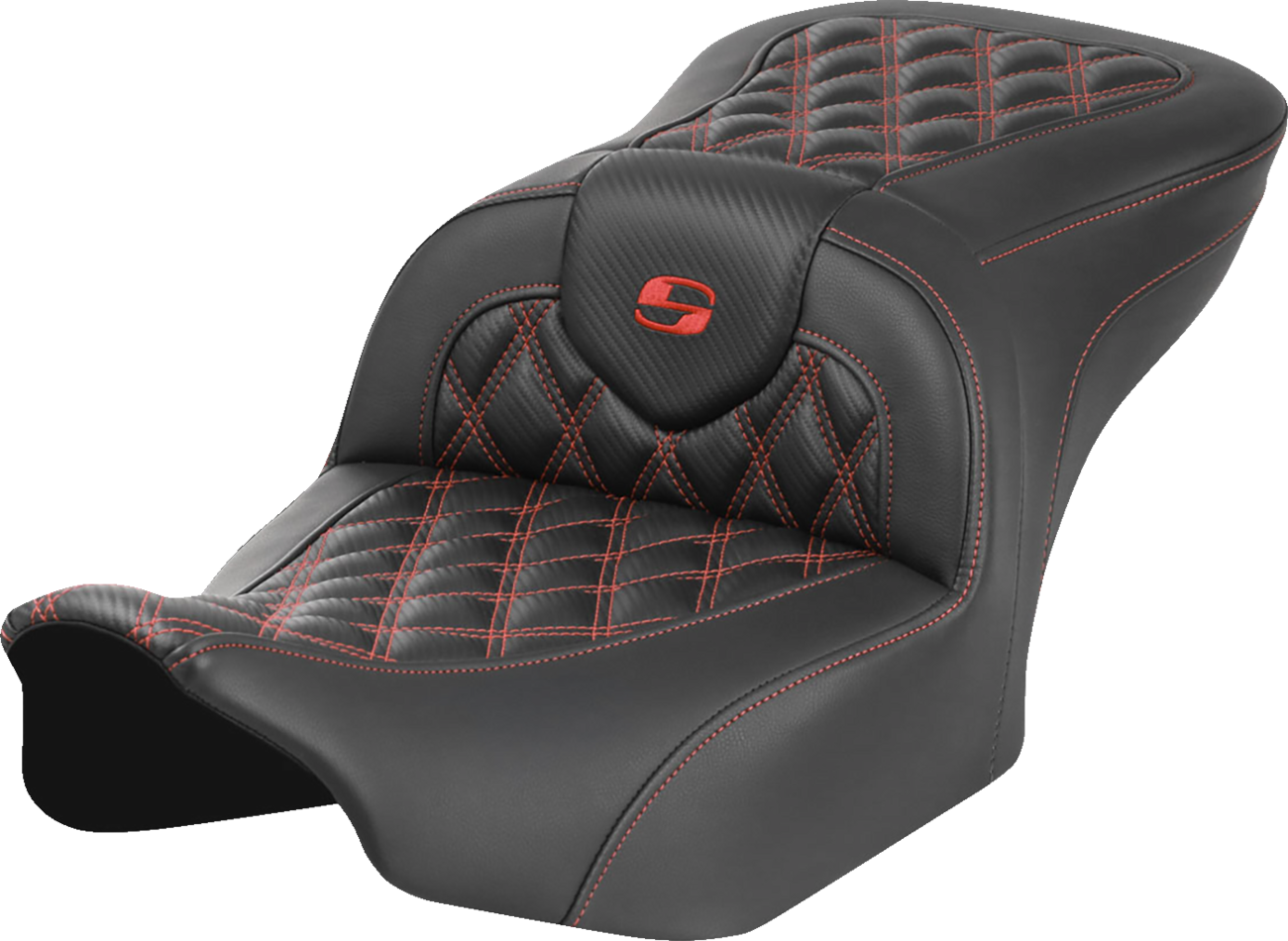 SADDLEMEN RoadSofa™ Seat - without Backrest - Carbon Fiber - Lattice Stitch - Red Stitch - FLTR/FLHX '23-'24