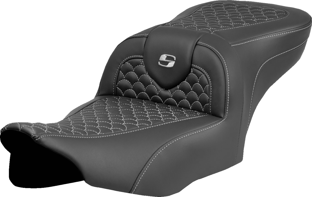 SADDLEMEN Roadsofa™ Seat - Dragon Scale Stitch - Silver Stitch - w/o Backrest - FLTR/FLHX '23-'24