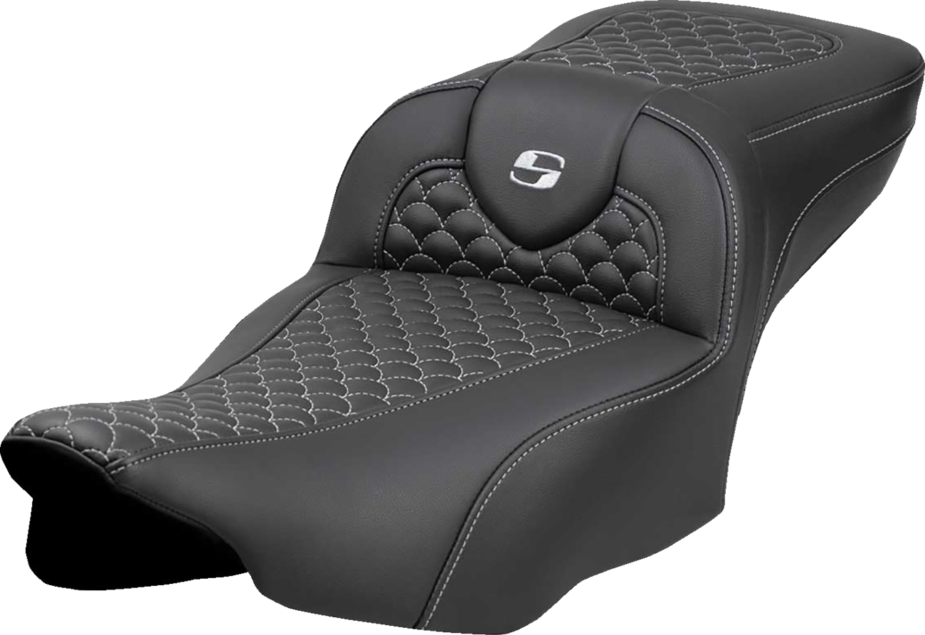 SADDLEMEN Roadsofa™ Extended Reach Seat - Dragon Scale Stitch - Silver Stitch - w/o Backrest - FLT/FLH '23-'24