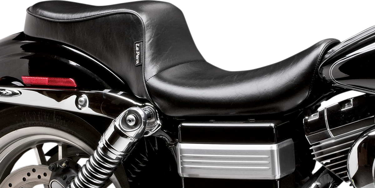 LE PERA Cherokee Seat - Smooth - Black - Wide Glide '04-'05
