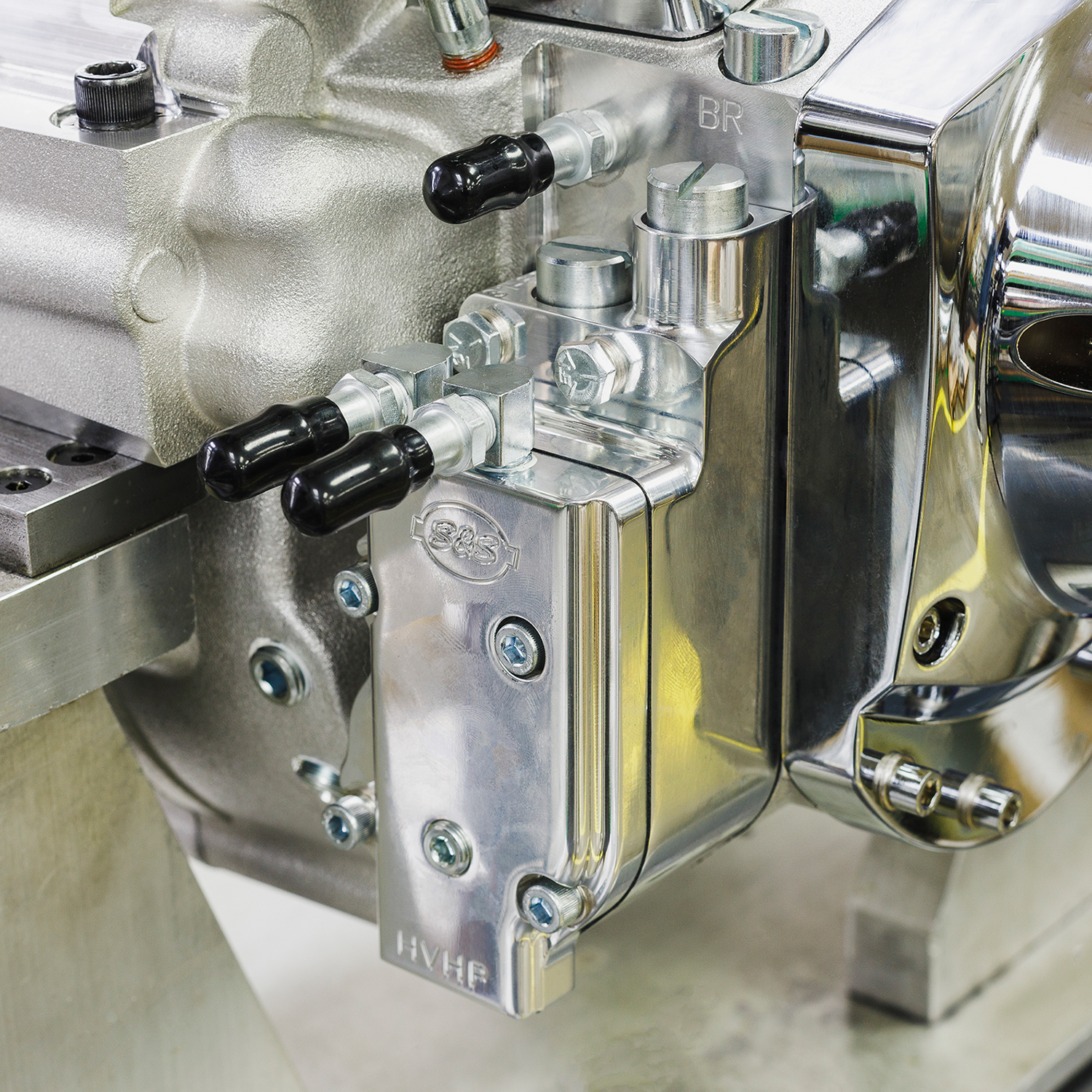 S&S CYCLE ENGINE V124 CHR/NAT LB - Image 2