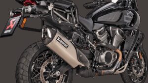 AKRAPOVIC Slip-On Line Muffler - Titanium